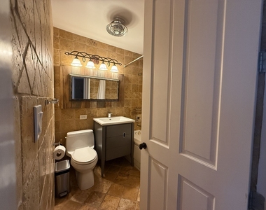 400 E Randolph Street - Photo Thumbnail 6