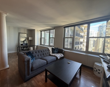 400 E Randolph Street - Photo Thumbnail 10