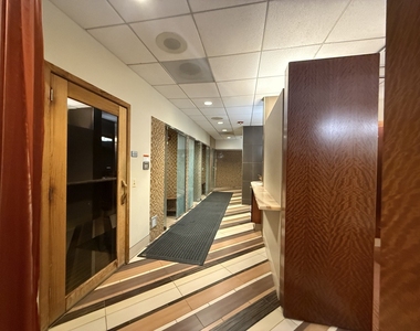 400 E Randolph Street - Photo Thumbnail 32