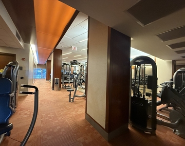 400 E Randolph Street - Photo Thumbnail 34