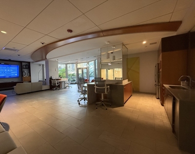 400 E Randolph Street - Photo Thumbnail 27