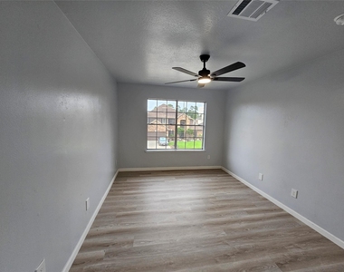 17707 Forest Haven Trail - Photo Thumbnail 34