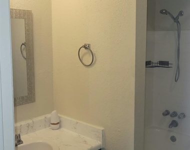 12728 Bexley Drive - Photo Thumbnail 23
