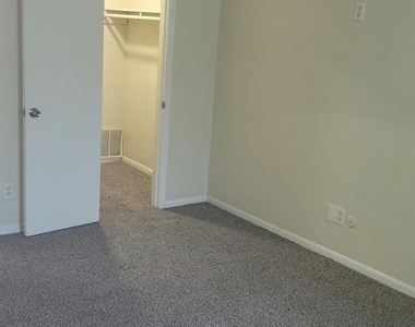 12728 Bexley Drive - Photo Thumbnail 16