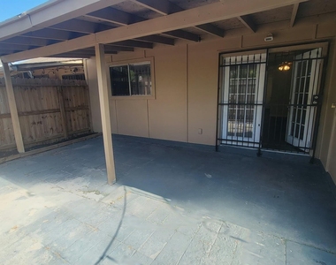 12728 Bexley Drive - Photo Thumbnail 43