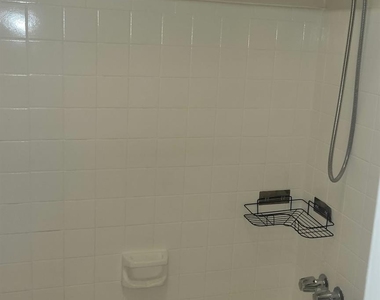 12728 Bexley Drive - Photo Thumbnail 18