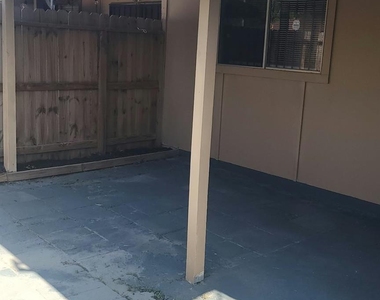 12728 Bexley Drive - Photo Thumbnail 41