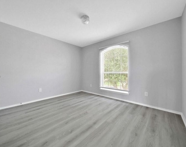 14127 Fox Creek Park Drive - Photo Thumbnail 18
