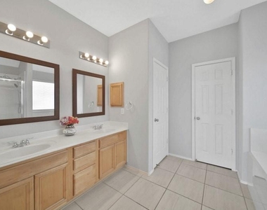 14127 Fox Creek Park Drive - Photo Thumbnail 13