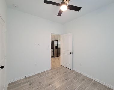 11851 Nelwood Street - Photo Thumbnail 25