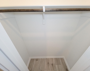 11851 Nelwood Street - Photo Thumbnail 26