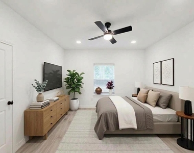 11851 Nelwood Street - Photo Thumbnail 6