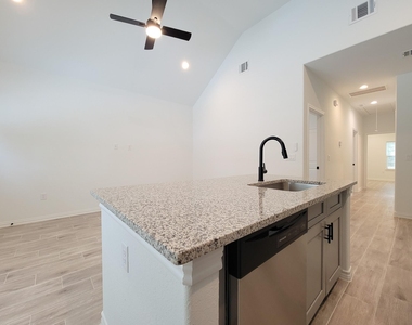 11851 Nelwood Street - Photo Thumbnail 14