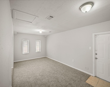 11017 Lera Street - Photo Thumbnail 5