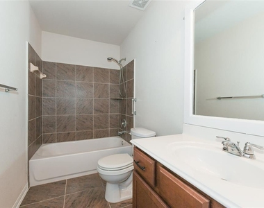 3354 View Valley Trail - Photo Thumbnail 6