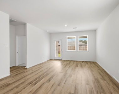 18543 Landing Meadows Lane - Photo Thumbnail 3