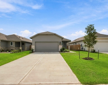 18543 Landing Meadows Lane - Photo Thumbnail 1