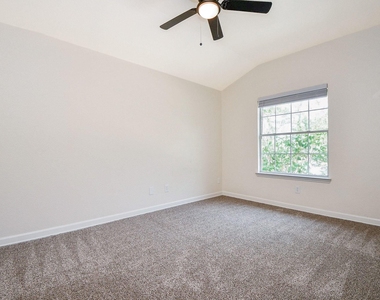 2723 Jade Forest Lane - Photo Thumbnail 19