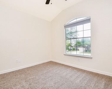 2723 Jade Forest Lane - Photo Thumbnail 17
