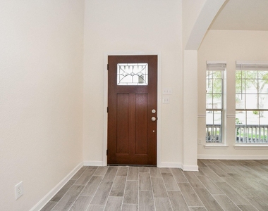 2723 Jade Forest Lane - Photo Thumbnail 3