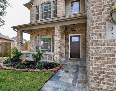 2723 Jade Forest Lane - Photo Thumbnail 2