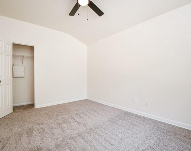 2723 Jade Forest Lane - Photo Thumbnail 20