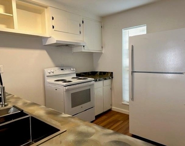 4252 Belle Park Drive - Photo Thumbnail 7