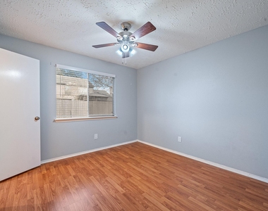 18123 Lake Bend Drive - Photo Thumbnail 17