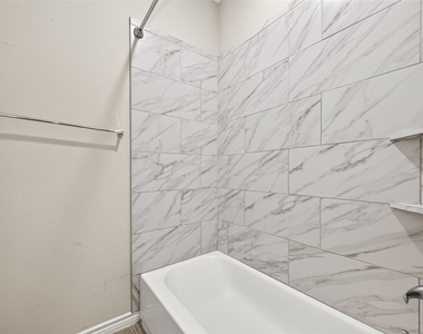 310 W Watson Street - Photo Thumbnail 29