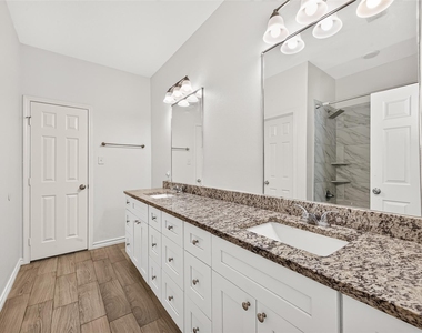 310 W Watson Street - Photo Thumbnail 18