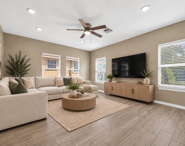 310 W Watson Street - Photo Thumbnail 9