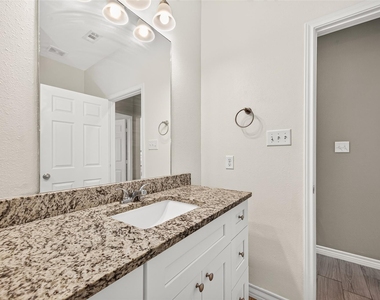 310 W Watson Street - Photo Thumbnail 28