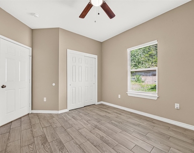 310 W Watson Street - Photo Thumbnail 24