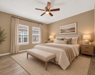 310 W Watson Street - Photo Thumbnail 15