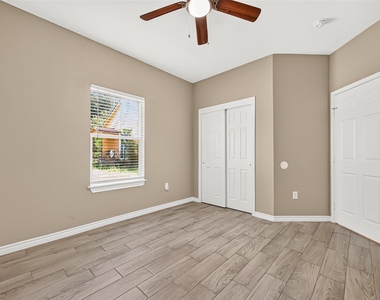 310 W Watson Street - Photo Thumbnail 26