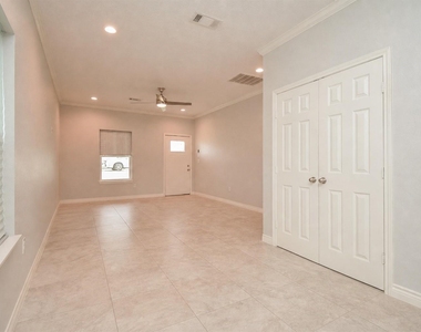 16385 Eastchase - Photo Thumbnail 2
