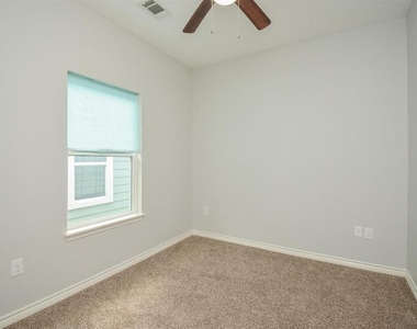16385 Eastchase - Photo Thumbnail 3