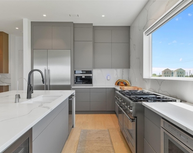 3515 Hudson Court - Photo Thumbnail 11