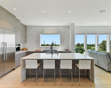 3515 Hudson Court - Photo Thumbnail 9