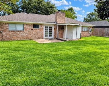 22402 Fincastle Drive - Photo Thumbnail 11