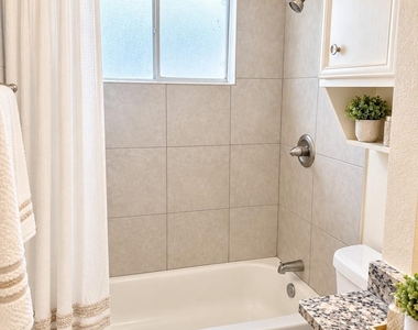 22402 Fincastle Drive - Photo Thumbnail 6