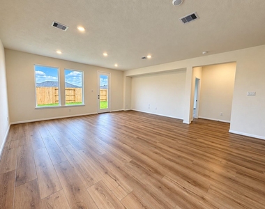 7818 Rustic Lariat Dr - Photo Thumbnail 15
