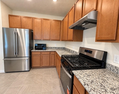 7818 Rustic Lariat Dr - Photo Thumbnail 11