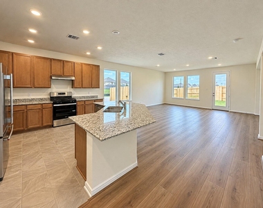 7818 Rustic Lariat Dr - Photo Thumbnail 7