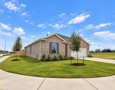 7818 Rustic Lariat Dr - Photo Thumbnail 1