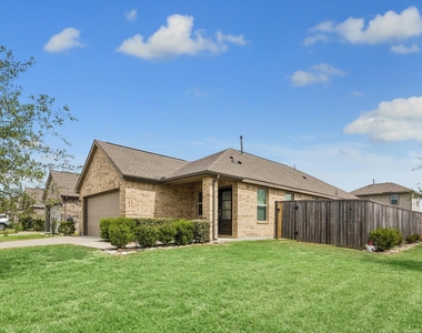 18402 Summit Ranch Drive - Photo Thumbnail 8