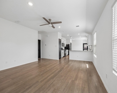 18402 Summit Ranch Drive - Photo Thumbnail 9