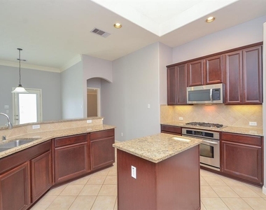 6726 Oakman - Photo Thumbnail 11