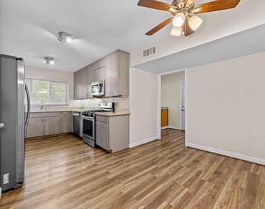 10613 Willowgrove Drive - Photo Thumbnail 11