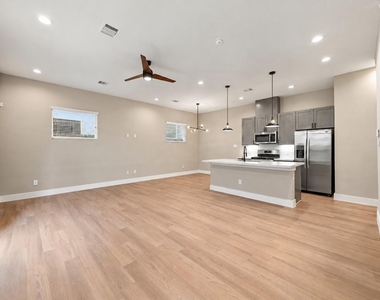 1205 W Tidwell Road - Photo Thumbnail 11